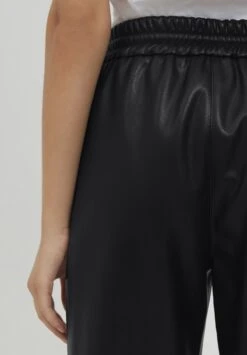 OXMO Paulia - Pantalones - Black -Tienda De Moda Femenina 024a016e47f14c8d9d6bca647f89905b