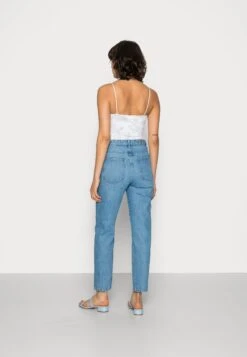 Gestuz DenaMom Jeans- Vaqueros Rectos - Washed Mid Blue -Tienda De Moda Femenina 062ae134eade495693cd902884aca574