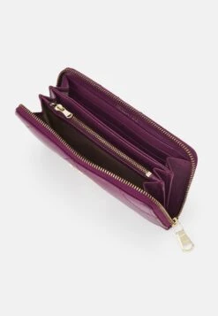 Patrizia Pepe Portamonete Purse - Monedero - Futuristic Purple -Tienda De Moda Femenina 06662a7fd9234bf8b74b10fa740681a4