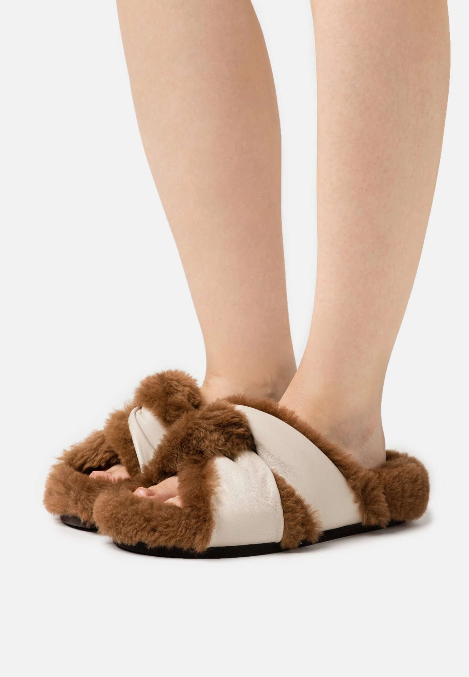 By Malene Birger Moria - Pantuflas - Wood 3 By Malene Birger Moria - Pantuflas - Wood