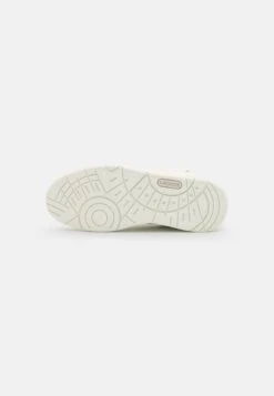 Lacoste Zapatillas - Off White -Tienda De Moda Femenina 0d9dd4ae65b84f55beb3d5896d3f221c