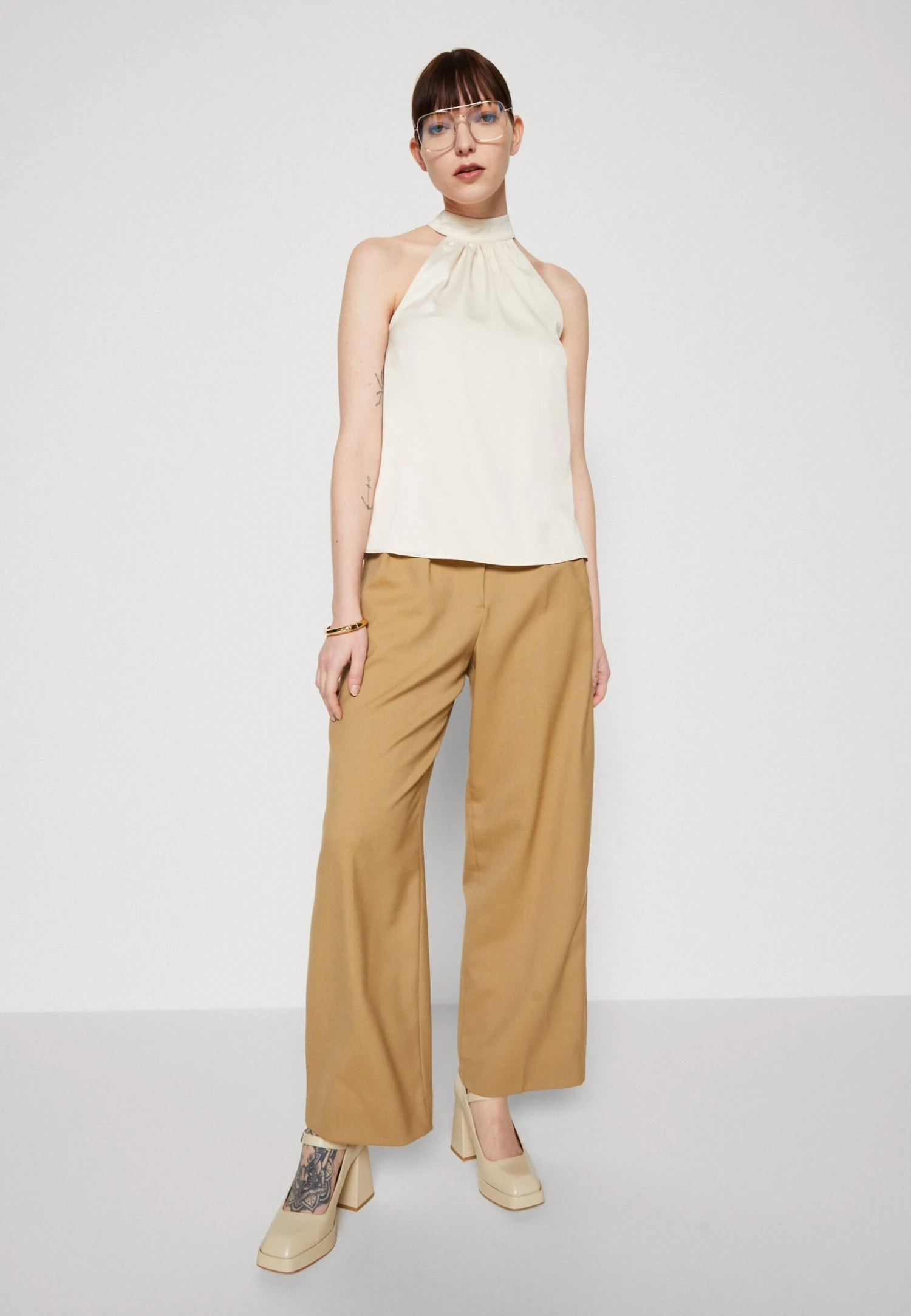 Selected Femme Slfrachelle Halter Neck - Top - Birch 6 Selected Femme Slfrachelle Halter Neck - Top - Birch - Imagen 4