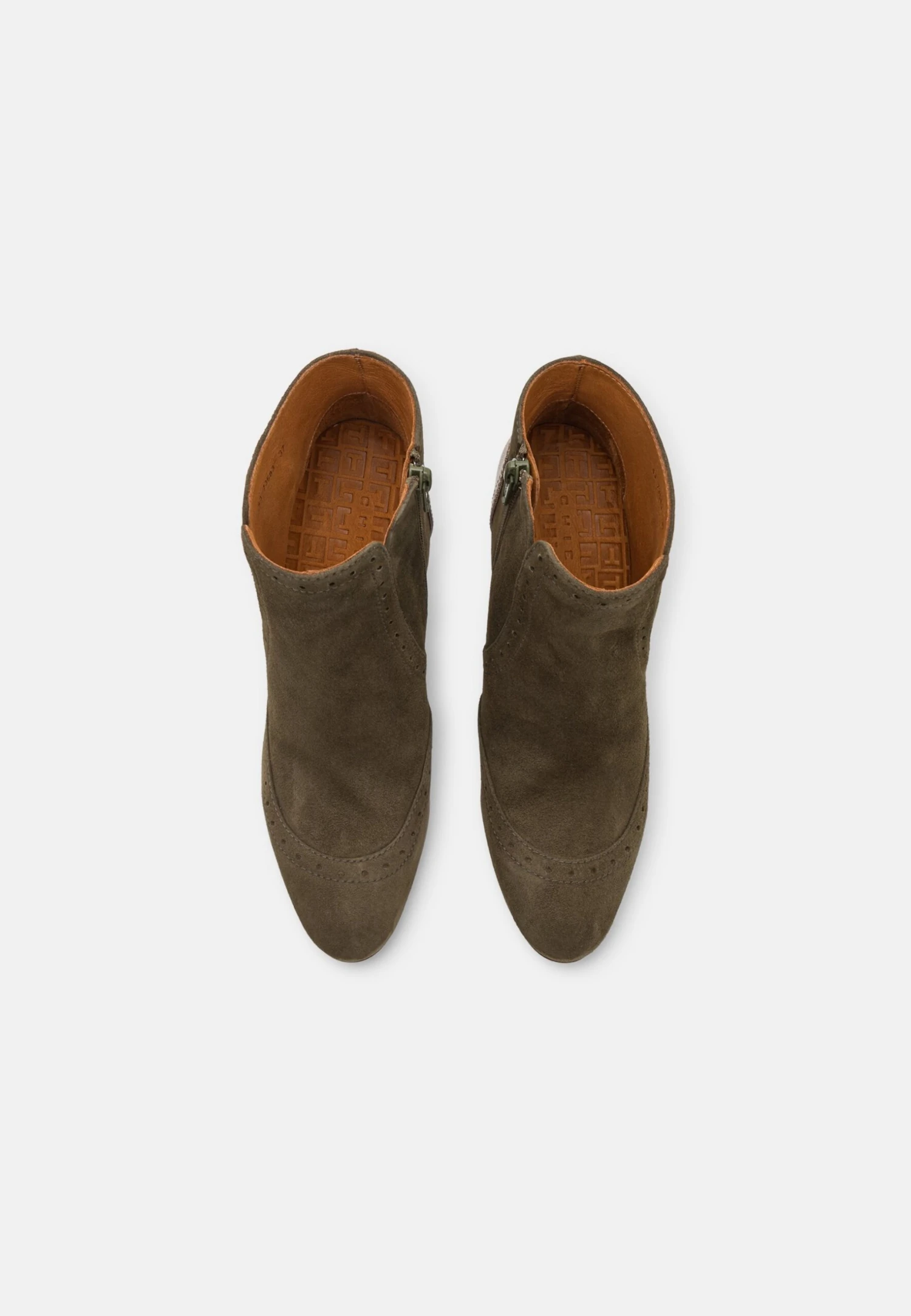 Chie Mihara Eyarci - Botines De Tacón - Military/Iron 7 Chie Mihara Eyarci - Botines De Tacón - Military/Iron - Imagen 5