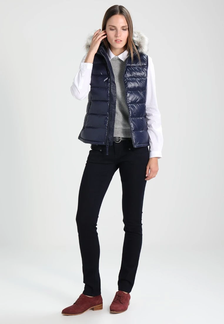 Freeman T. Porter Alexa - Vaqueros Slim Fit - Flora 4 Freeman T. Porter Alexa - Vaqueros Slim Fit - Flora - Imagen 2