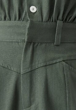 Arlo - Mono - Khaki 13 Arlo - Mono - Khaki -Tienda De Moda Femenina 1732ac6e3c384e4d88a2c53a371b91a2