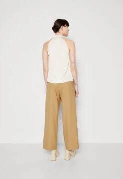 Selected Femme Slfrachelle Halter Neck - Top - Birch 10 Selected Femme Slfrachelle Halter Neck - Top - Birch -Tienda De Moda Femenina 2181a398132d4f4a9c077e809b090226