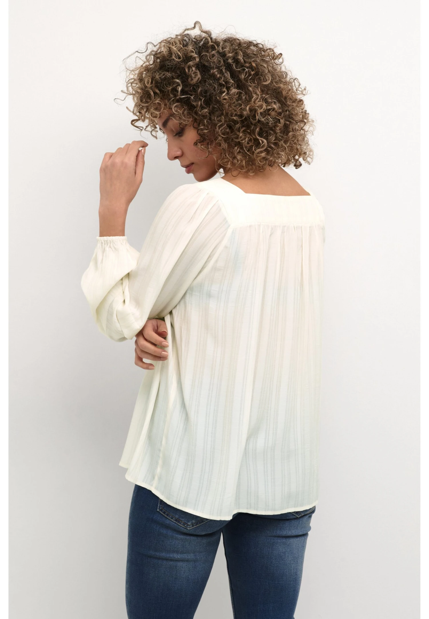Cream Cramanda- Blusa - Eggnog 5 Cream Cramanda- Blusa - Eggnog - Imagen 3