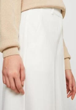 Yasringo High Waist Pant - Pantalones - Gardenia 11 Yasringo High Waist Pant - Pantalones - Gardenia -Tienda De Moda Femenina 2639fe76b8554712aebfe6143f6216c6