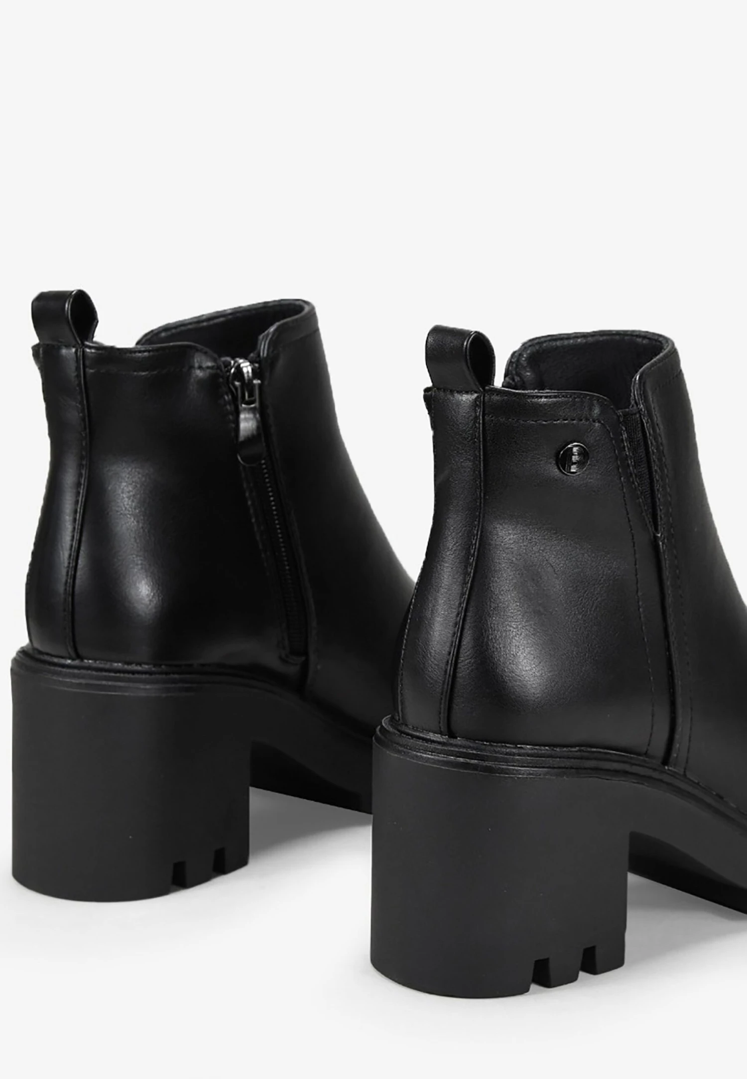 Con Tacón Ancho - Botines Con Plataforma - Black 4 Con Tacón Ancho - Botines Con Plataforma - Black - Imagen 2