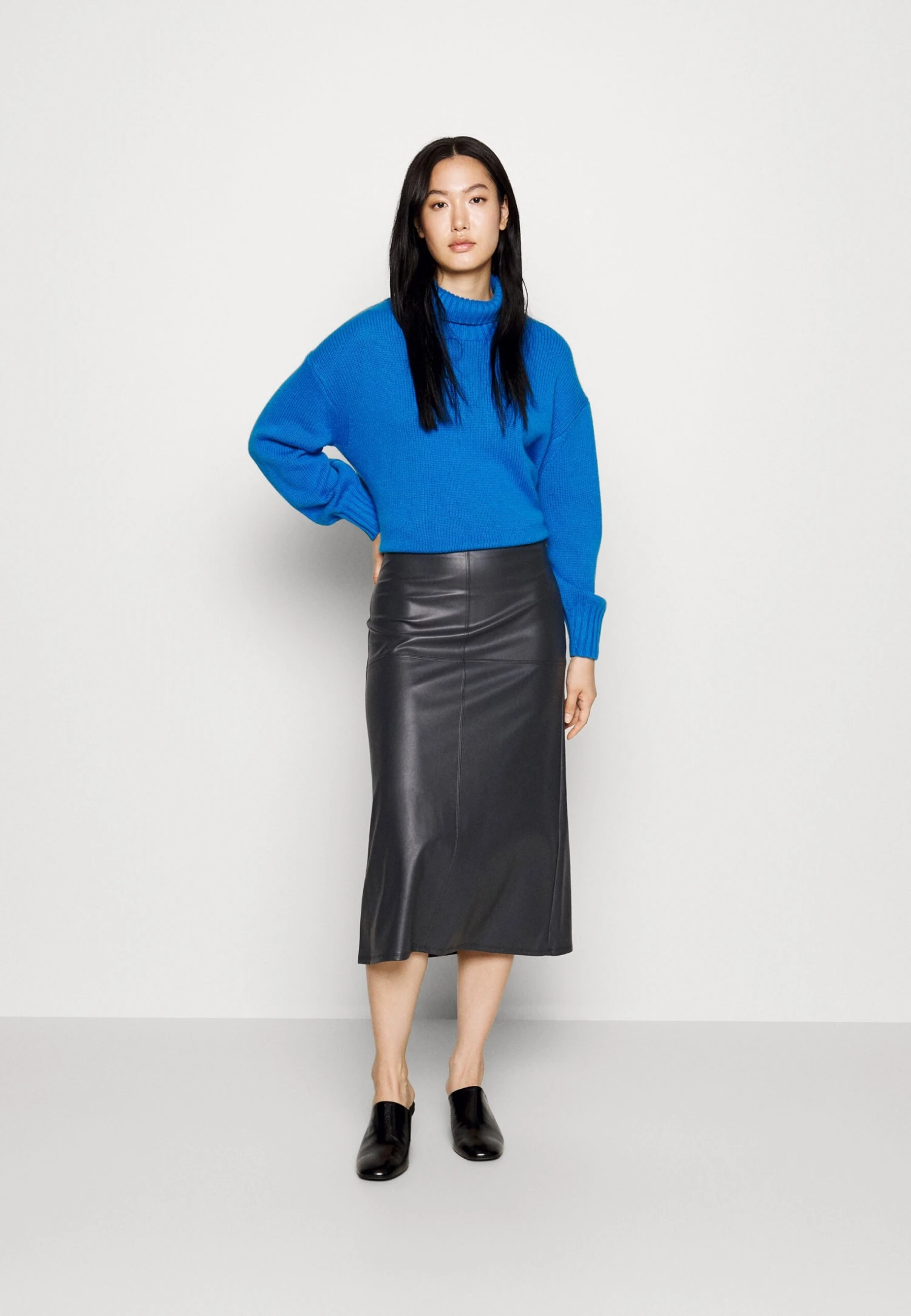 Max Mara Leisure Renata - Falda Acampanada - Grigio Medio 4 Max Mara Leisure Renata - Falda Acampanada - Grigio Medio - Imagen 2