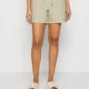 ESPRIT Shorts - Dusty Green 2 ESPRIT Shorts - Dusty Green -Tienda De Moda Femenina 2d1656705a354789aa58dcdb003c8edb