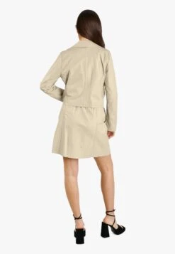 Oakwood Ophelia - Chaqueta De Cuero - Beige 10 Oakwood Ophelia - Chaqueta De Cuero - Beige -Tienda De Moda Femenina 2f407468bdc04c55a4e0e6a0eb9a1372