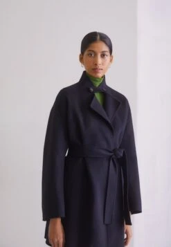 Filippa K Edina Jacket - Abrigo Corto - Black