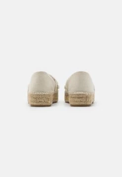 Zadig & Voltaire Alpargatas - White 12 Zadig & Voltaire Alpargatas - White -Tienda De Moda Femenina 31d75fa0cb5247c08d177df0dabd585f