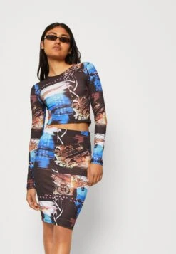 Jaded London Long Sleeve Tissue Scribble Dream Print - Camiseta De Manga Larga - Black 11 Jaded London Long Sleeve Tissue Scribble Dream Print - Camiseta De Manga Larga - Black -Tienda De Moda Femenina 32f8718ccc344e318b8b1143167292a3