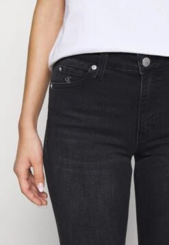 Calvin Klein Jeans Mid Rise Skinny - Vaqueros Pitillo - Washed Black 11 Calvin Klein Jeans Mid Rise Skinny - Vaqueros Pitillo - Washed Black -Tienda De Moda Femenina 3372dde3fd8747859200b38ae219aedb