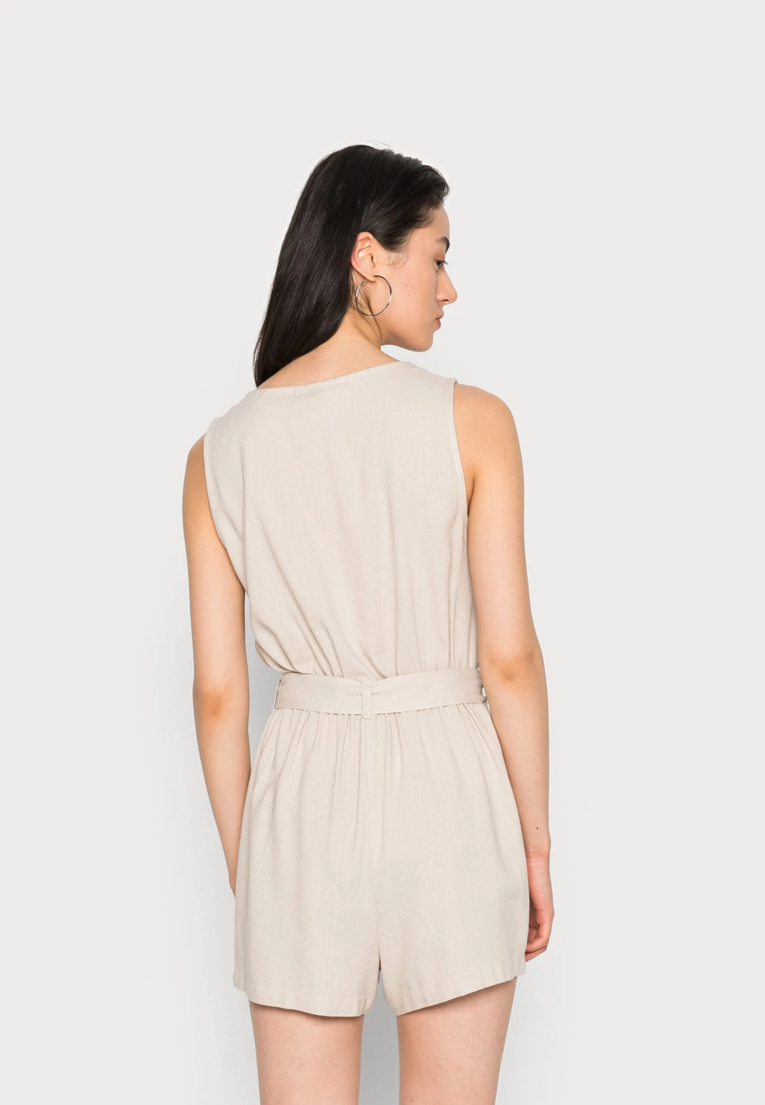 Vero Moda Vmjesmilo Playsuit - Mono - Silver 5 Vero Moda Vmjesmilo Playsuit - Mono - Silver - Imagen 3