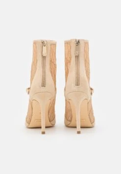 Guess Adyne - Botines - Beige 14 Guess Adyne - Botines - Beige -Tienda De Moda Femenina 3f644f1168db48e2afba6a70783c10eb