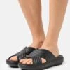 Roxy Rivie - Chanclas De Baño - Black 2 Roxy Rivie - Chanclas De Baño - Black -Tienda De Moda Femenina 427e7f11367c4e8d8401097045224d3a