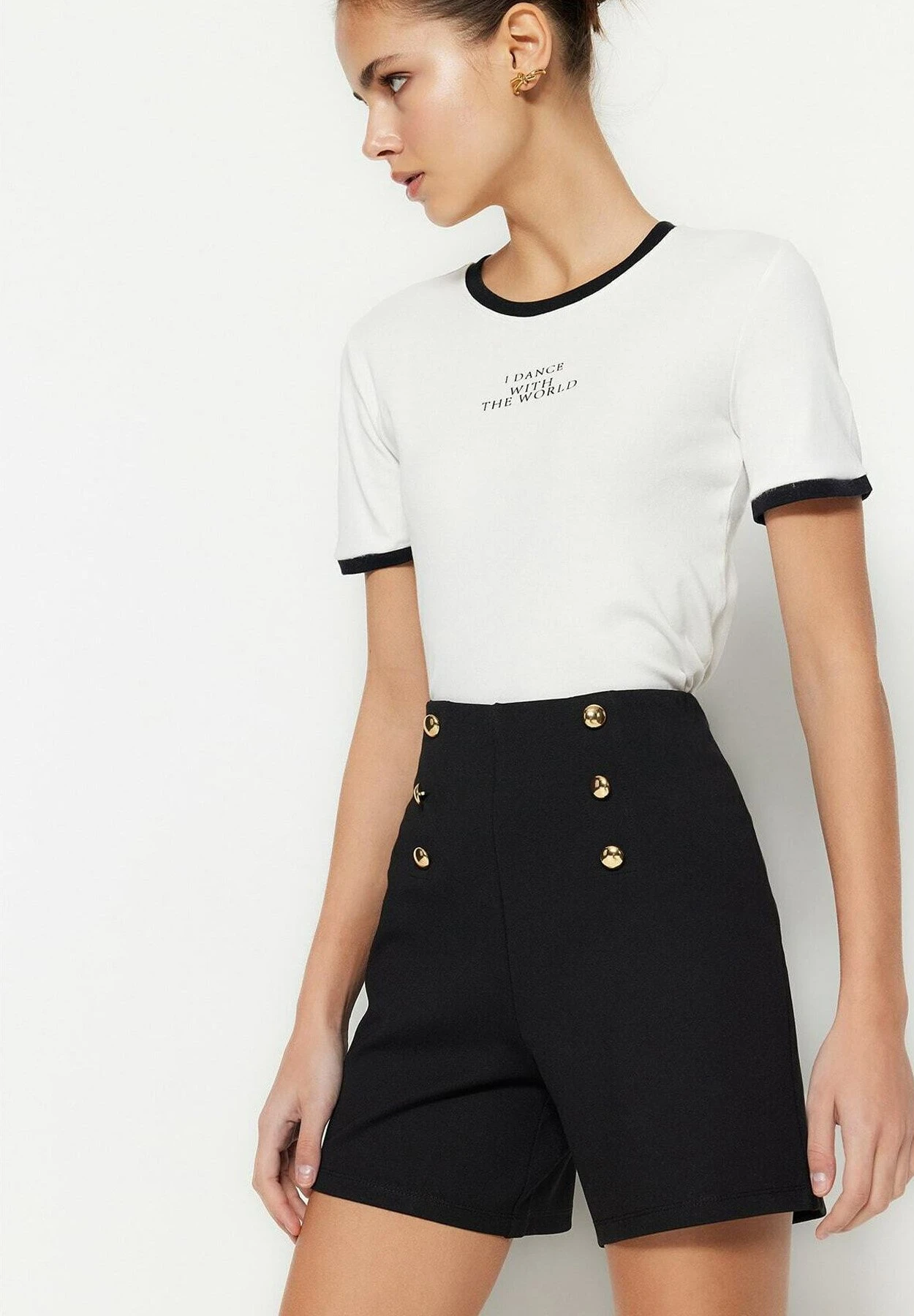 Trendyol Bedrijf - Shorts - Black 3 Trendyol Bedrijf - Shorts - Black