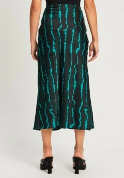 Cove - Falda Acampanada - Emerald Tie Dye Stripe 10 Cove - Falda Acampanada - Emerald Tie Dye Stripe -Tienda De Moda Femenina 4832b5f280b24b60aa6e34f5fdfa79e9