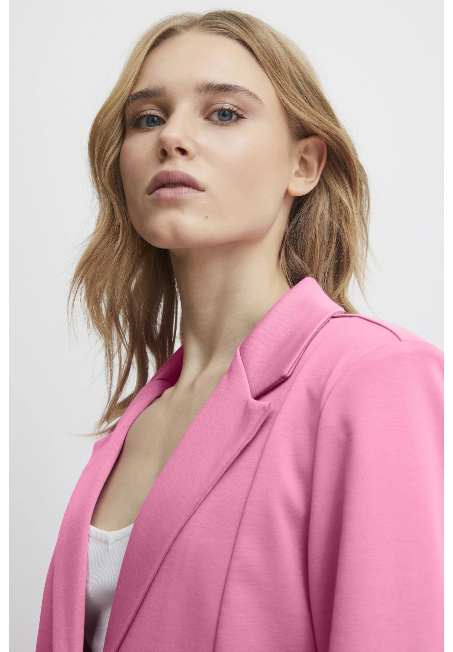ICHI Ihkate Sus Oversize Bl - Blazer - Super Pink 7 ICHI Ihkate Sus Oversize Bl - Blazer - Super Pink - Imagen 5