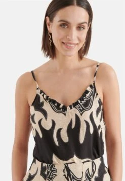 Artwork Singlet - Top - Black 10 Artwork Singlet - Top - Black -Tienda De Moda Femenina 4926d70fc0a9426c90e770b920df4589