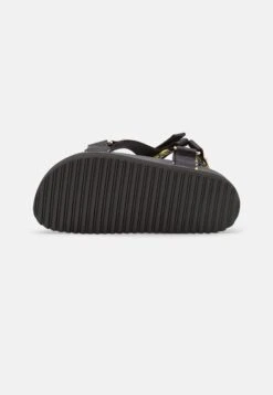 Sandalias Con Plataforma - Black/Gold -Tienda De Moda Femenina 544d2ebb458647dd86eae31c41b1a42d