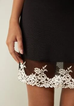 Intimissimi Pretty Flowers - Camisón - Nero/Ivory 10 Intimissimi Pretty Flowers - Camisón - Nero/Ivory -Tienda De Moda Femenina 5c6fd003fd7d48fca66bf28b8289509a