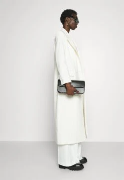 IVY OAK Jill Ann - Abrigo Clásico - Pearl -Tienda De Moda Femenina 5e43736148d74e1097aa973ac9dc2316