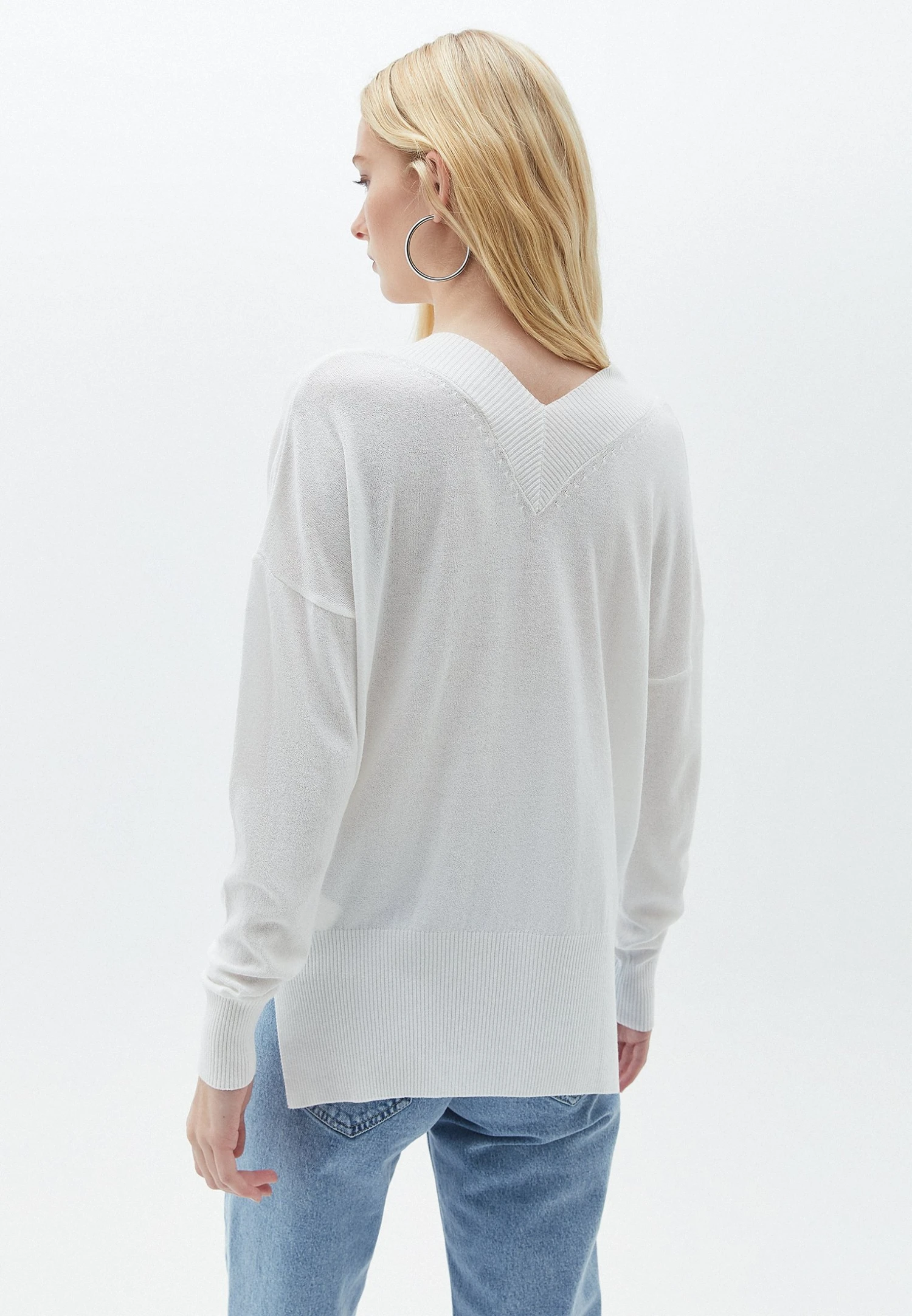 V-Ausschnitt - Jersey De Punto - Ice Milk 5 V-Ausschnitt - Jersey De Punto - Ice Milk - Imagen 3