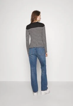 Rag & Bone Peyton - Vaqueros Bootcut - Blue Denim -Tienda De Moda Femenina 62401789ca4b4d4290f0a259d50be931