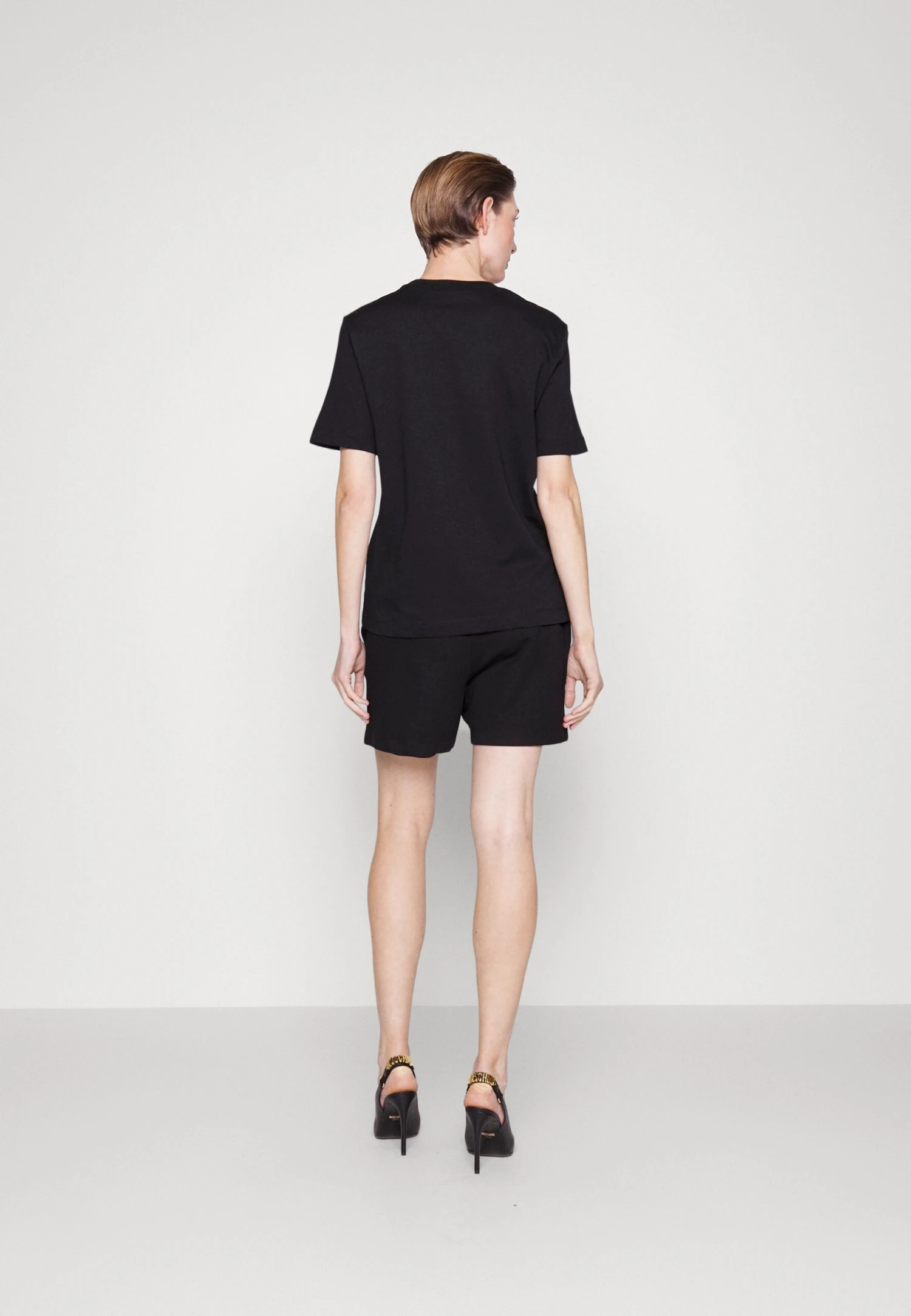 LOVE MOSCHINO Shorts - Black 5 LOVE MOSCHINO Shorts - Black - Imagen 3