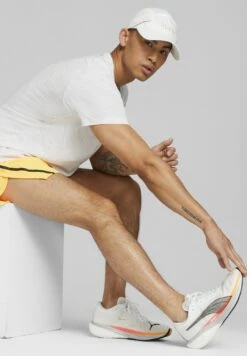 Puma Leichte Runner - Gorra - White 9 Puma Leichte Runner - Gorra - White -Tienda De Moda Femenina 68d50aafa4174dc0982c5a1656b7c51e