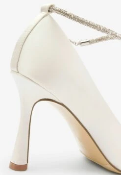 Next Forever Comfort Wedding Jewel Point Toe Court - Tacones - Ivory White 13 Next Forever Comfort Wedding Jewel Point Toe Court - Tacones - Ivory White -Tienda De Moda Femenina 7776fb75f745457d91828e4783631a46