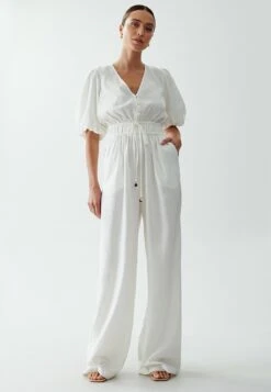 Proud - Mono - White