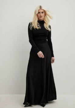 NA-KD Mit Drapierung Vorne - Camiseta De Manga Larga - Black