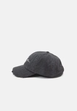 Sean John Script Logo Distressed Unisex - Gorra - Dark Grey -Tienda De Moda Femenina 85fa87af918c4e4aab466667a7bef7ab