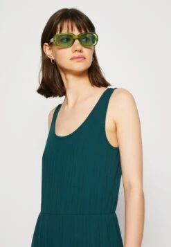 Monki Mono - Green 11 Monki Mono - Green -Tienda De Moda Femenina 86949045cbe343e4ac9a060a8a0b8e4c