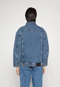 7 For All Mankind Easy Trucker Blaze - Chaqueta Vaquera - Mid Blue -Tienda De Moda Femenina 86cd2697bf164bb09765140806ff259d