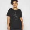 ONLY CARMAKOMA Carsalli Tee - Camiseta Estampada - Black 2 ONLY CARMAKOMA Carsalli Tee - Camiseta Estampada - Black -Tienda De Moda Femenina 873d8f325084445fb1cfc32337171e66