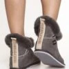 Shepherd Bella - Pantuflas - Asphalt 1 Shepherd Bella - Pantuflas - Asphalt -Tienda De Moda Femenina 8e722a12143a48599796fbc23c6eb930