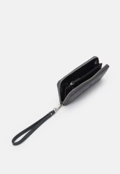 Guess Vezzola Smart Billfo Unisex - Monedero - Black 8 Guess Vezzola Smart Billfo Unisex - Monedero - Black -Tienda De Moda Femenina 94b170581d0540d38a3c0ccecf58bf8f