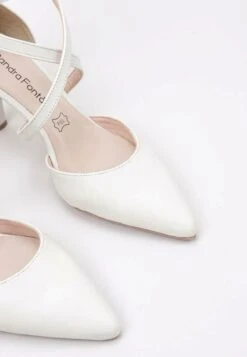 Pannas - Zapatos Altos - Beige -Tienda De Moda Femenina 9780ec7668aa471f9f2d0a25b5ea6886