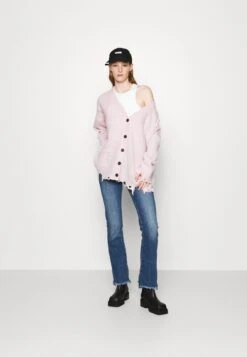 True Religion Destroyed Oversized Jacked - Chaqueta De Punto - Lilac 10 True Religion Destroyed Oversized Jacked - Chaqueta De Punto - Lilac -Tienda De Moda Femenina 9a272ca4ebba489bb6de2e94b618e190