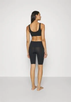 Chantelle Smooth Comfort Mid Thigh High Waist Shorts - Leggings - Black 9 Chantelle Smooth Comfort Mid Thigh High Waist Shorts - Leggings - Black -Tienda De Moda Femenina 9a6bf974139f46c795d3d05e0ad715ab