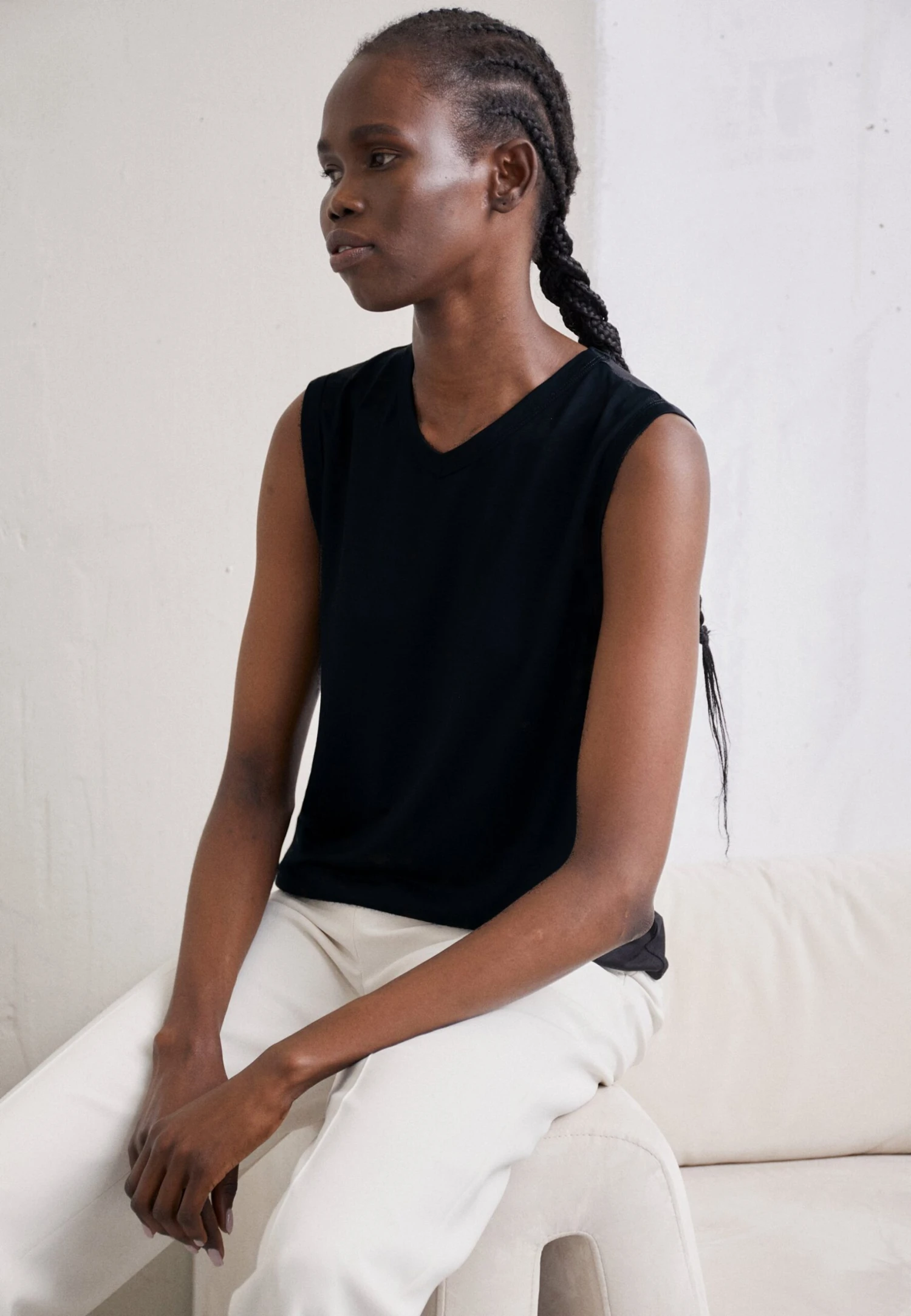 Filippa K V-Neck Tank- Top - Black 3 Filippa K V-Neck Tank- Top - Black