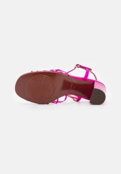 Chie Mihara Bassi - Sandalias De Tacón - Citroen Fuxia 14 Chie Mihara Bassi - Sandalias De Tacón - Citroen Fuxia -Tienda De Moda Femenina a075a891de9d42438bce17d5cf25b328