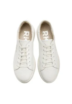 Zapatillas - White -Tienda De Moda Femenina a4378fd2149d42ffa13cf1dd9ab23c04