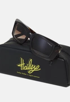 Hailey Bieber X Vogue Eyewear - Gafas De Sol - Dark Havana -Tienda De Moda Femenina a495dbf40a074c829d6c04c485501b53
